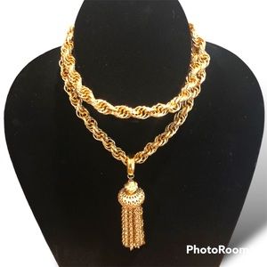1960’S MONET GOLD-TONE ROPE CHAIN TASSEL ‘DAMITA’ NECKLACE, BOOK PIECE!
